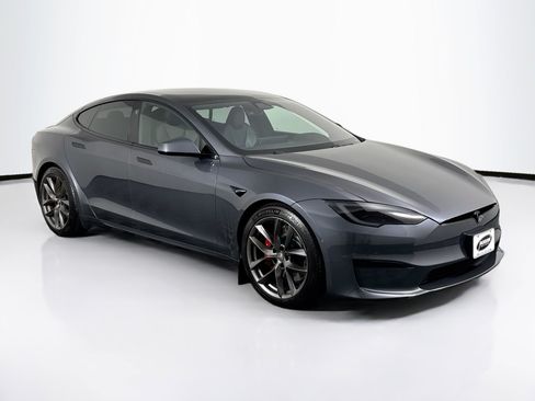 Used 2022 Tesla Model S Plaid AWD/4WD image 2