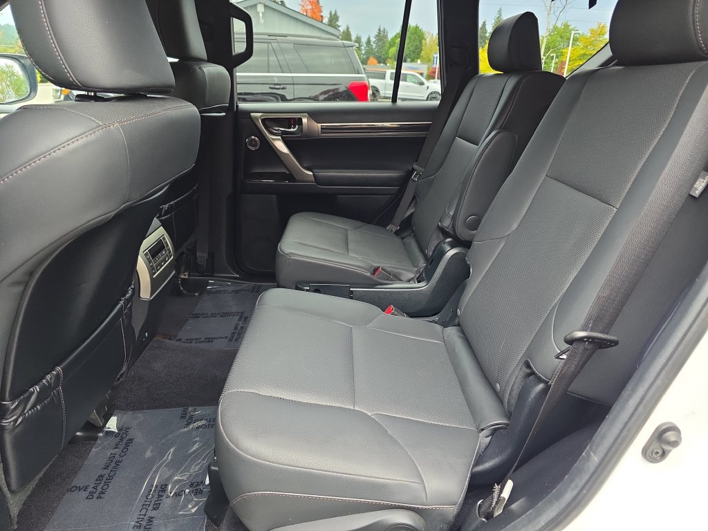 Used 2021 Lexus GX 460 Premium w/ Accessory Package AWD/4WD image 8