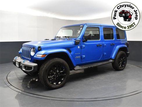 Used 2023 Jeep Wrangler Unlimited Sahara image 3