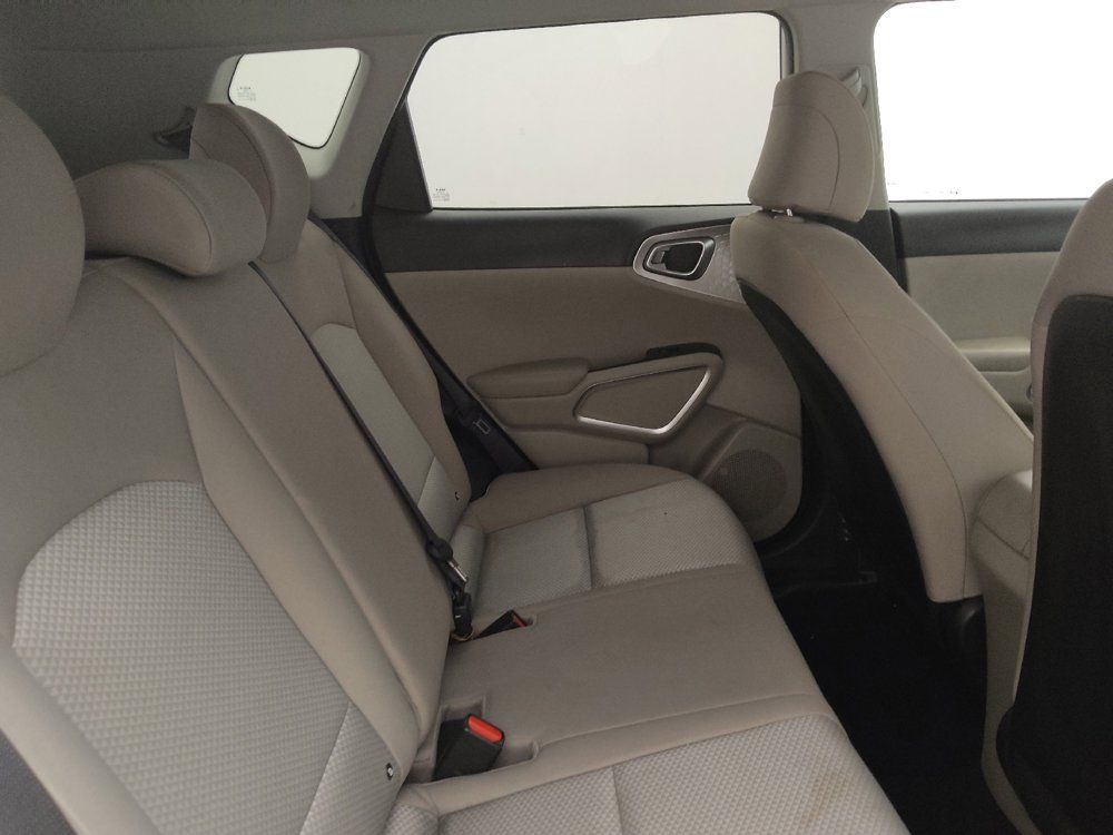 Used 2022 Kia Soul LX FWD image 19