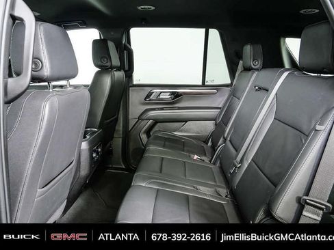 Used 2025 Chevrolet Tahoe LT AWD/4WD image 18