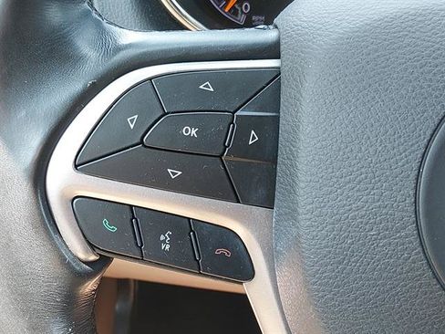 Used 2022 Jeep Grand Cherokee Laredo E RWD image 17