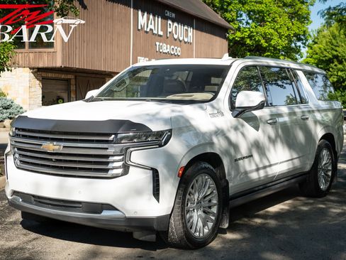 Used 2023 Chevrolet Suburban High Country AWD/4WD image 1