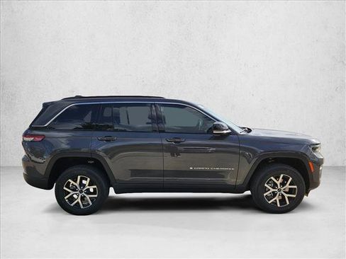 New 2025 Jeep Grand Cherokee Limited image 4