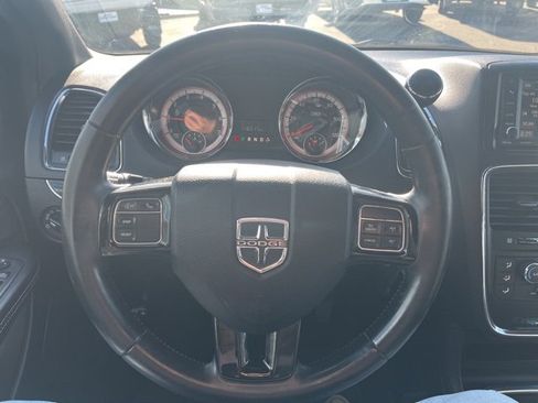 Used 2014 Dodge Grand Caravan SXT image 42