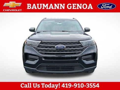 Used 2023 Ford Explorer XLT AWD/4WD image 9