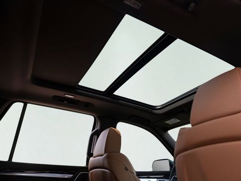 Used 2025 Cadillac Escalade Premium Luxury w/ LPO, Floor Liner Package image 35