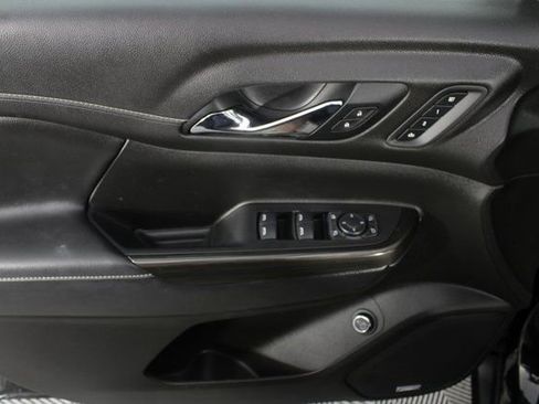 Used 2021 GMC Acadia SLT w/ Preferred Package image 15