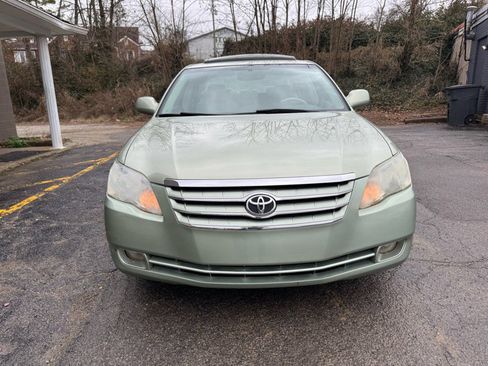 Used 2006 Toyota Avalon XLS image 2