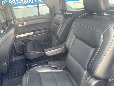 Used 2021 Ford Explorer Limited w/ Equipment Group 301A RWD image 36