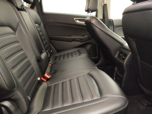 Used 2024 Ford Edge SEL image 19