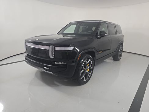 Used 2024 Rivian R1S Adventure AWD/4WD image 1