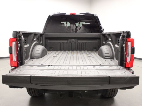 Used 2026 Ford F250 Platinum AWD/4WD image 17