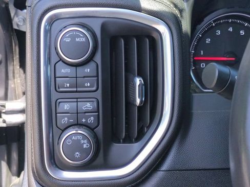 Used 2021 Chevrolet Silverado 1500 LT Trail Boss w/ Bed Protection Package AWD/4WD image 18