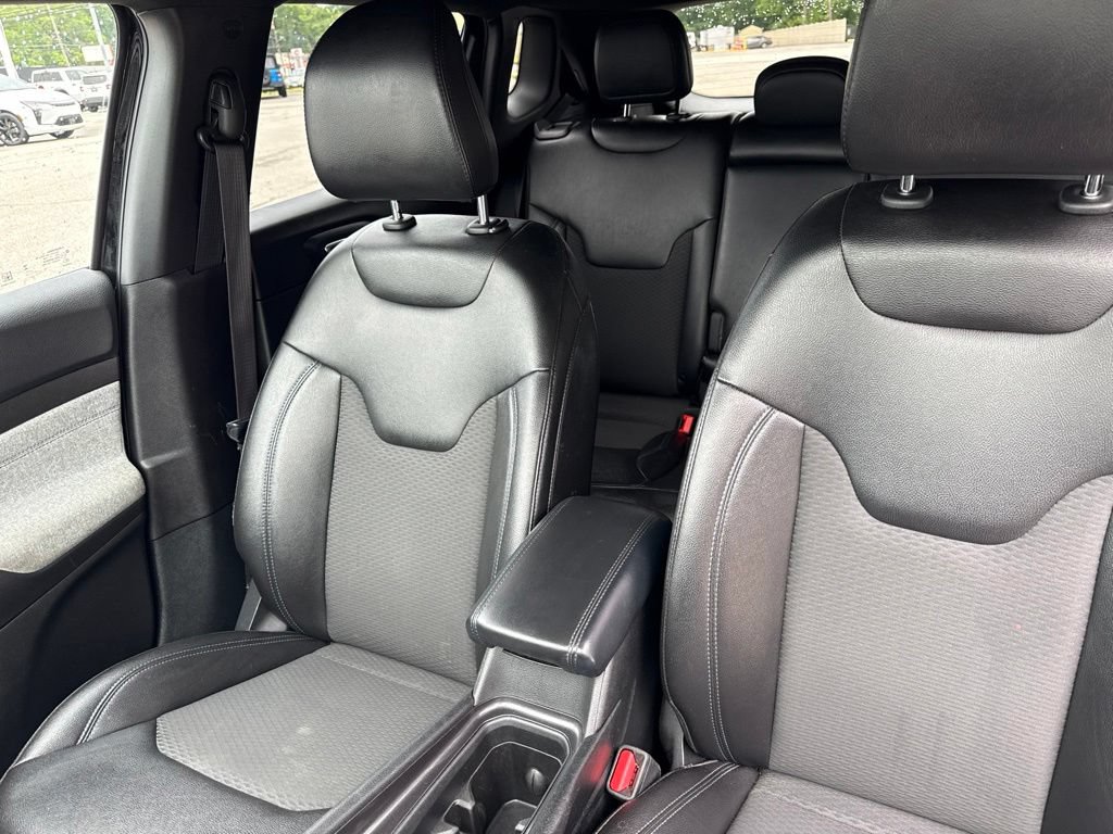 Used 2024 Jeep Compass Latitude AWD/4WD image 52