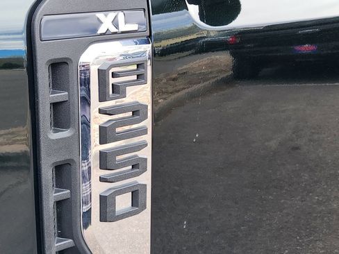 Used 2024 Ford F250 XL w/ Snow Plow Prep Package image 15