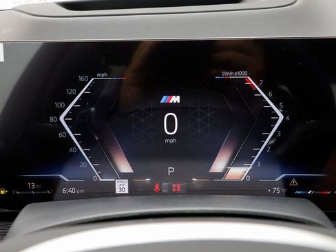 New 2026 BMW X7 xDrive40i w/ M Sport Package AWD/4WD image 8