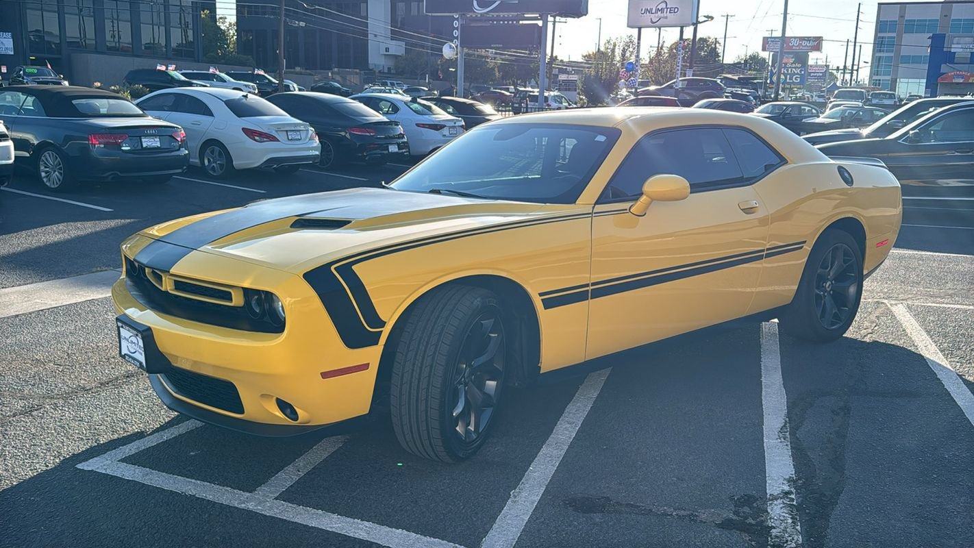Used 2017 Dodge Challenger SXT RWD image 7