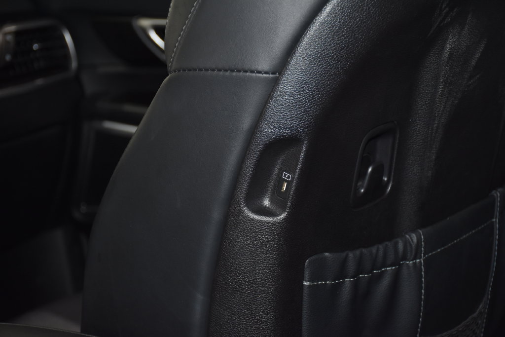 Used 2025 Kia Telluride S FWD image 29