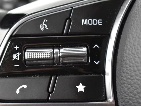 Certified 2025 Kia Seltos S FWD image 24