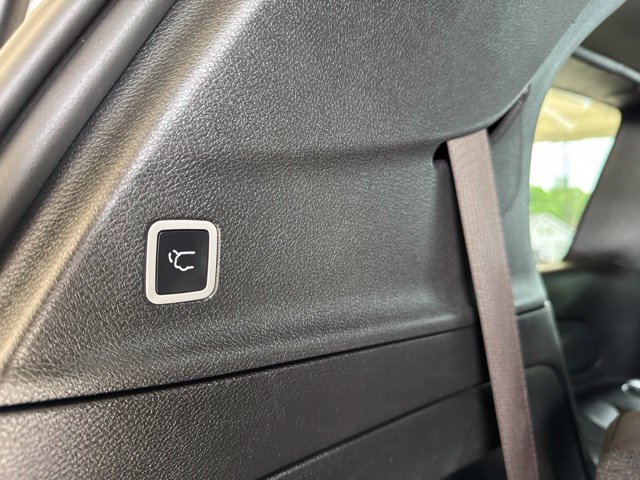 Used 2023 Chrysler Pacifica Touring FWD image 38