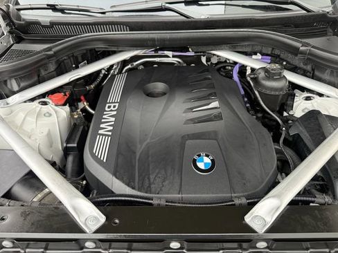 Used 2024 BMW X5 xDrive40i w/ M Sport Package image 34