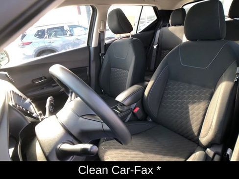 Certified 2023 Nissan Kicks SV image 14