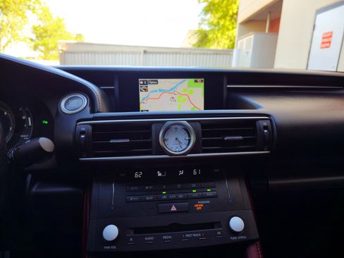 Used 2016 Lexus RC 200t RWD image 19