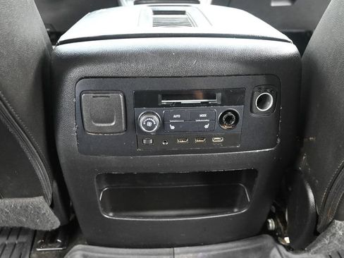 Used 2018 Chevrolet Tahoe Premier AWD/4WD image 31