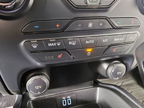 Used 2020 Ford Ranger XLT w/ Equipment Group 302A Luxury AWD/4WD image 22