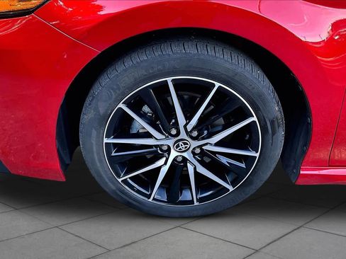 Certified 2024 Toyota Camry SE FWD image 11