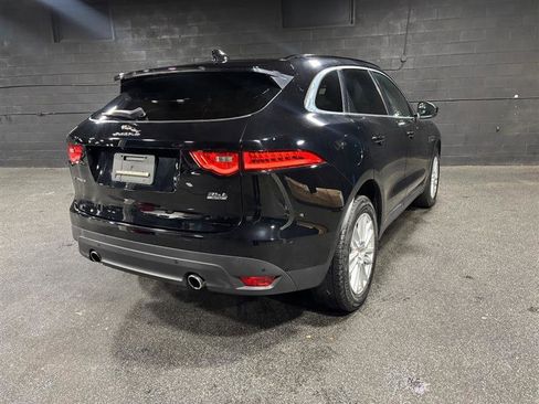 Used 2017 Jaguar F-PACE Prestige image 5