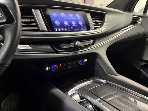 Certified 2023 Buick Enclave Essence image 20
