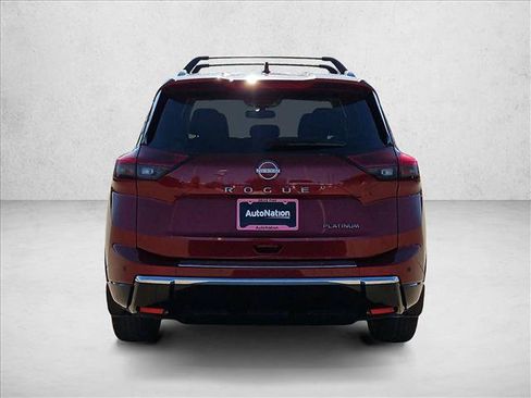 Used 2024 Nissan Rogue Platinum FWD image 7