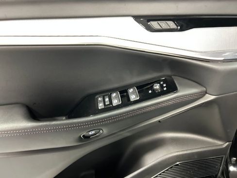 Used 2024 Jeep Wagoneer Launch Edition image 14