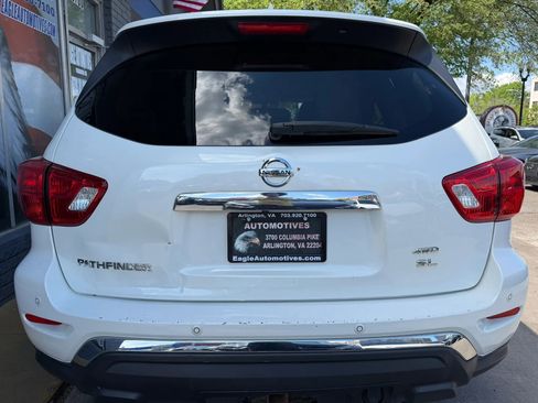 Used 2019 Nissan Pathfinder SL w/ SL Premium Package AWD/4WD image 4