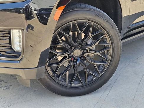 Used 2022 GMC Yukon Denali AWD/4WD image 10