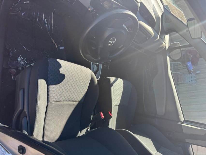 Used 2016 Toyota Yaris L FWD image 8