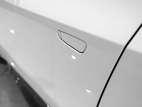 Used 2025 Ferrari Purosangue image 39