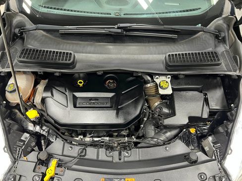 Used 2018 Ford Escape Titanium w/ Ford Safe & Smart Package image 28