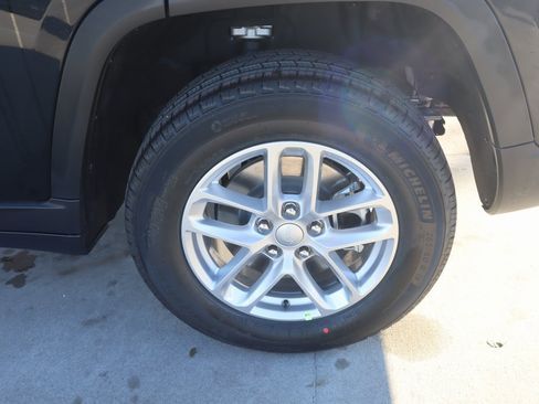 New 2025 Jeep Grand Cherokee L Laredo w/ Luxury Tech Group I image 19