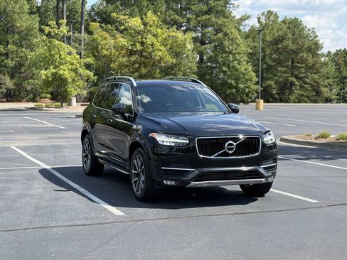 Used 2019 Volvo XC90 T5 Momentum FWD image 1