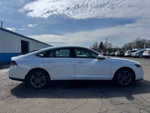 Used 2023 Honda Accord EX image 1