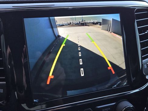 Used 2021 Jeep Grand Cherokee Laredo X image 20