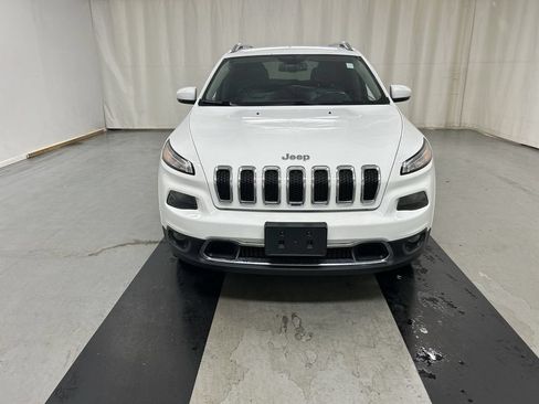 Used 2017 Jeep Cherokee Limited AWD/4WD image 3