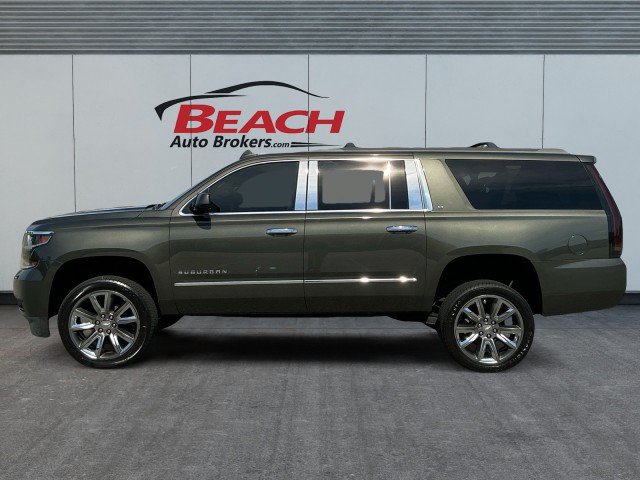 Used 2019 Chevrolet Suburban LT w/ LT Signature Package AWD/4WD image 7