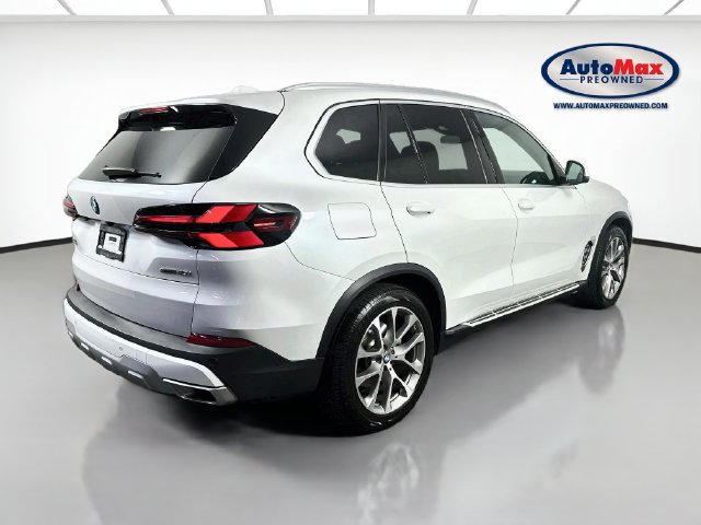 Used 2025 BMW X5 xDrive40i AWD/4WD image 2