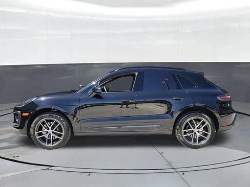 Certified 2025 Porsche Macan AWD/4WD image 2