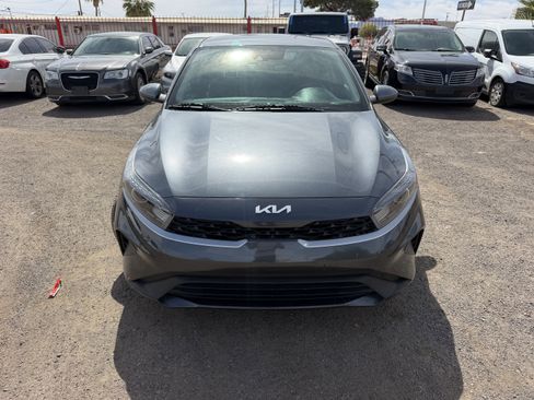 Used 2023 Kia Forte LXS image 2