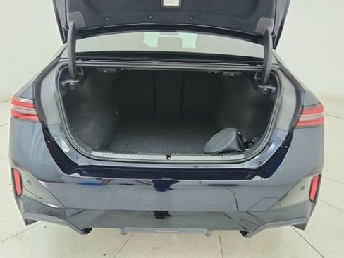 Used 2026 BMW 550e xDrive image 14